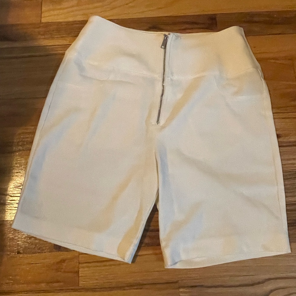 DB bike shorts